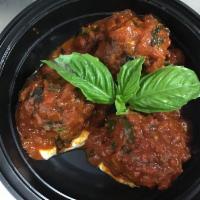 Polpette Con Ricotta · Homemade meatballs with Ricotta and fresh tomato.