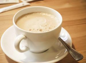 London Fog · Earl Grey Tea, Steamed Milk, Vanilla Syrup