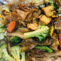Pad See Ew · Stir-fried fresh wide side rice noodle, egg, carrot, and broccoli with sweet soy sauce.