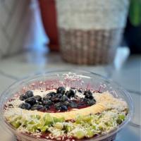 BLUEBERRY AÇAÍ BOWL  · Blueberries blended with organic acai, organic agave, bananas 
topped with banana, kiwi, & o...