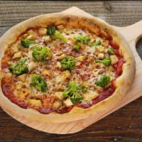 Honey Chicken Picante · Roasted chicken with honey glaze, mozzarella cheese, broccoli, and red peppers.