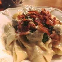 Chicken Broccoli Alfredo Pasta · Add bacon in the Alfredo for an additional charge.