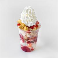 Strawberry Bond · Vanilla ice cream layered with strawberries, cheesecake bites and strawberry sauce