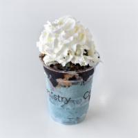 Cookie Monster Blues · Cookie monster ice cream layered with chips ahoy, oreos and chocolate fudge