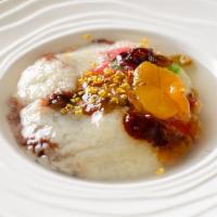 Steamed Sticky Rice with Red Bean and Mixed Fruits · 