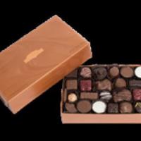 Large Assorted Box · Our award-winning gift box filled with all your favorites: 2 layers of nutty clusters, melt-...