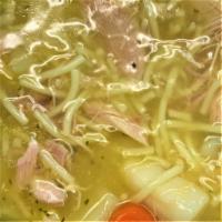 Chicken Soup · Sopa de pollo.