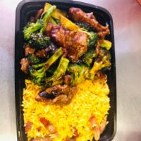 L3. Beef with Broccoli Lunch · Served with choice of rice and choice of soda, cheese wonton, or egg roll.