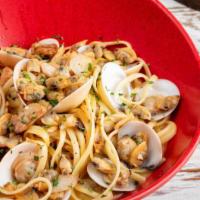 Linguine with Clam Sauce · Red or white sauce, littleneck clams, white wine and roasted garlic.