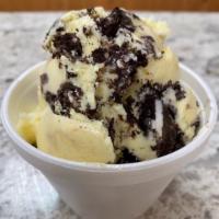 1 Pint Lemoreo · A lemon custard ice cream with Oreos everywhere.