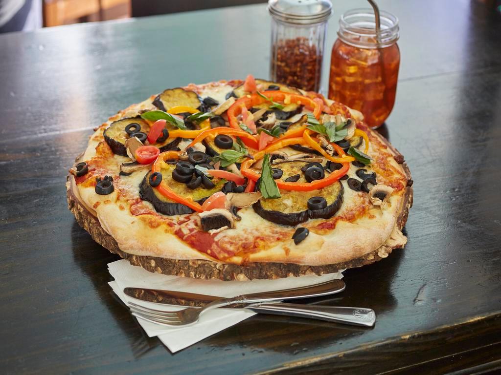 Shores Pizzeria · Californian · Pizza