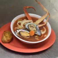 Caldo 7 Mares · Mix seafood soup.