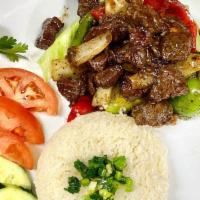 [C2]  Shaking Beef Rice [[ COM BO LUC LAC ]] · Filet mignon beef, bell peppers, onion. Served with lemon ＆ pepper dip.