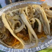 Tacos de jalapeño relleno  · Stuffed jalapeño tacos,comes with rice and grilled onions.Cheese and ground beef.