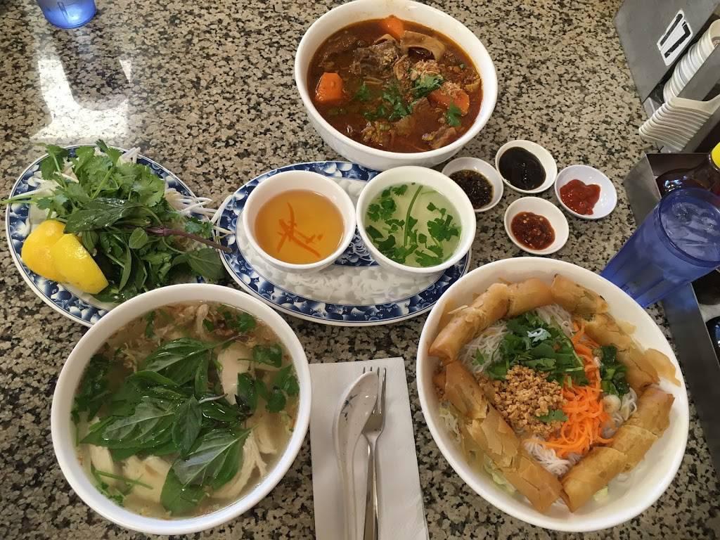 Pho Lee Hoa Phat · Vietnamese · Noodles