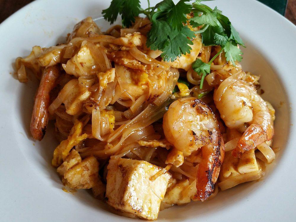 Chang Puak - White Elephant Restaurant · Salads · Thai · Noodles · Curry · Soup