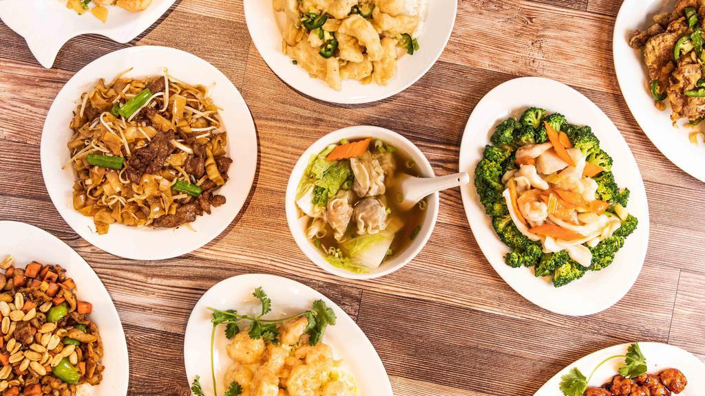 Happy Garden Chinese Restaurant (Macarthur Blvd&39Th Ave) · Chinese