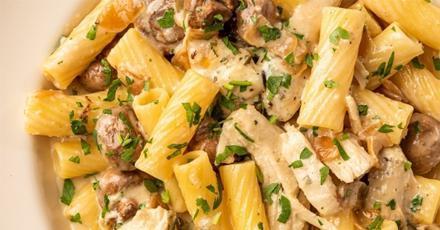 Maggiano's Little Italy · Italian · American · Takeout