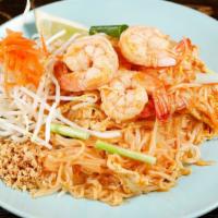Pad Thai · Wok-fried rice noodle with egg, bean sprout, green onion, and peanut