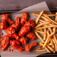 8 Plant-Based Wing Combo · 8 antibiotic-free wings fried to a crisp, with your choice of 1 flavor, Choice of 1 side, 1 ...