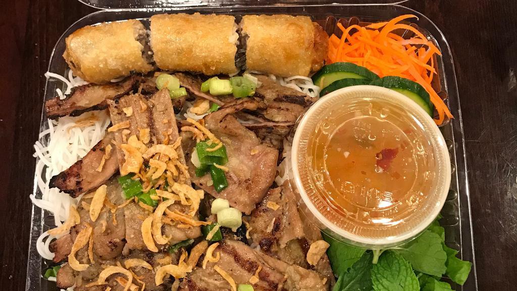 Grilled pork and egg roll with vermicelli · Bun cha gio thit nuong