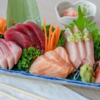 *Moriawase Sashimi · Assorted raw fish.