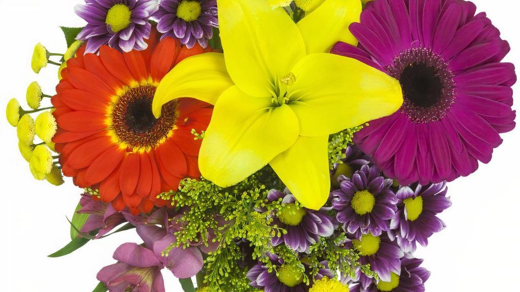 California Grown Deluxe · Mixed flower bouquet, colors may vary