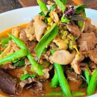 Gaeng Bpah · Spicy ‘jungle’ beef brisket curry, green beans, eggplant, mushrooms, wild ginger