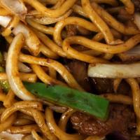 153. Black Pepper Beef Chow Udon · 