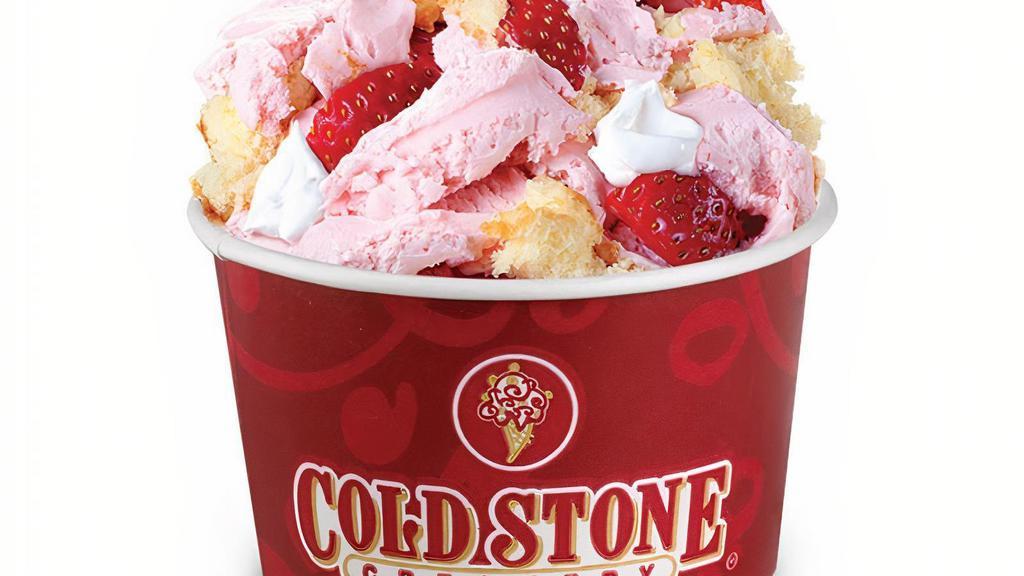 Surrender To Strawberry™ · Strawberry Ice Cream with Strawberries, Yellow Cake and Whipped Topping