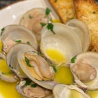 Zuppetta di Vongole · clams, shallot, white wine, parsley, lemon butter sauce, croutons.
