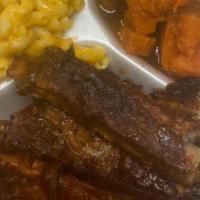Deluxe Rib Special · Six ribs, choice of two sides and a cornbead.