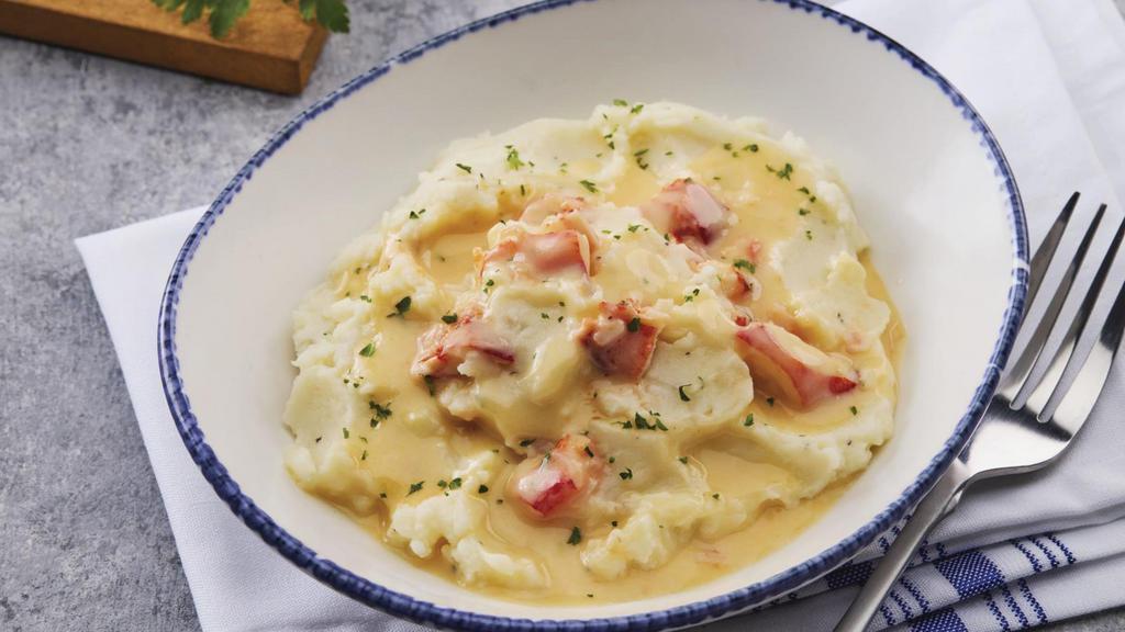 Creamy Lobster Mashed Potatoes · 320 Cal