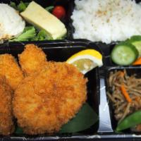 Kaki fry Bento · Deep fried oyster come with daily side dish and house made tartar sauce.