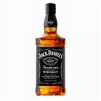 Jack Daniel’s Old No 7  Whiskey (750 ml) · 