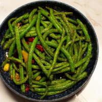 G2. 干煸四季豆🌶 Stir Fried Green Beans	 · 🌶 Less Spicy 少辣