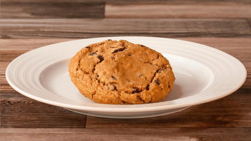 Chocolate Chip Cookie | 3Pcs · The classic chewy cookie with an indulging taste of chocolate chips.