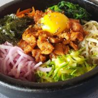 Wague beef in Hot Stone bowl · 