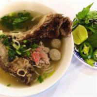 Pho Tai Bam, Be Suon, Bo Vien · Beef Back Ribs, Rare Minced Steak & Meatballs Rice Noodle Soup