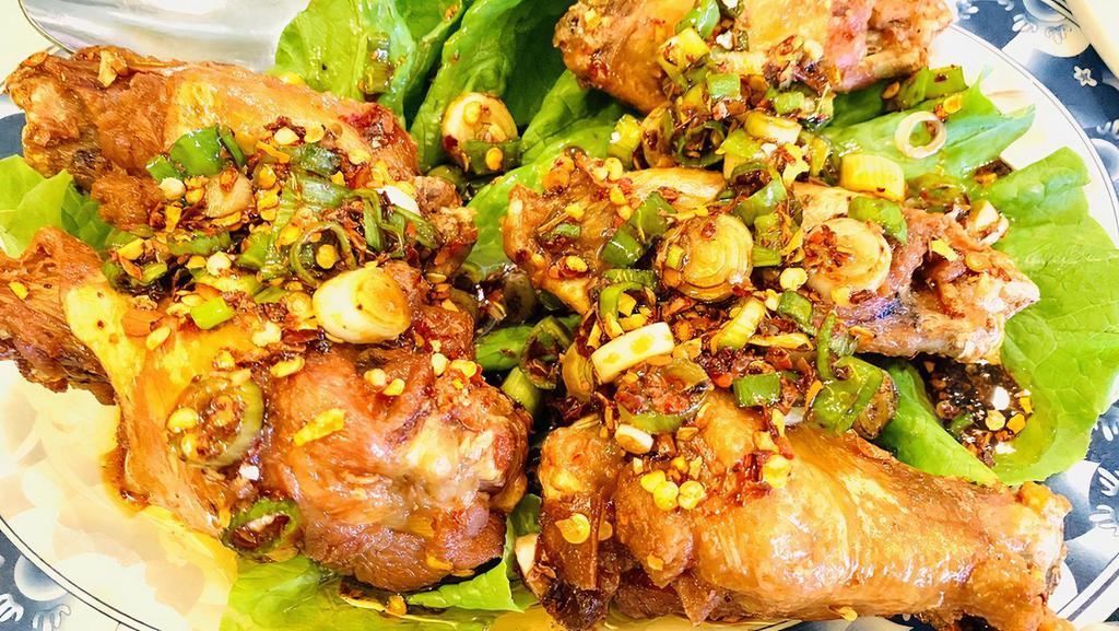 Cánh Gà Chiên Nước Mắm -Fried Chicken with Fish Sauce · 