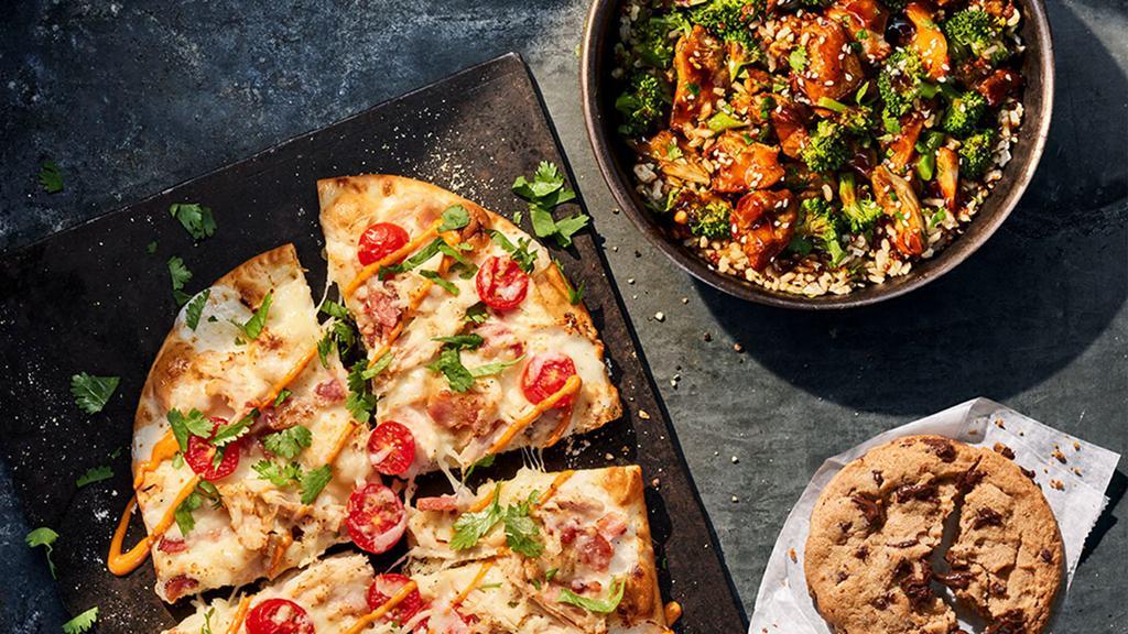 Warm Bowl And Flatbread Pizza · Selection of a warm bowl and a flatbread pizza