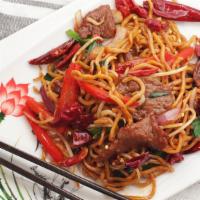 NR6 - Mongolian Beef Chow Mein · 