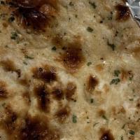pesto naan  · All purpose flour bread with pesto topping
