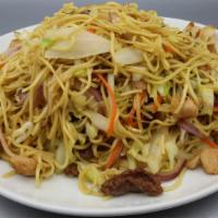 House special  Chow Mein · Stir-fried noodle tossed with Beef, Shrimp ,chicken, egg & mix veggie
