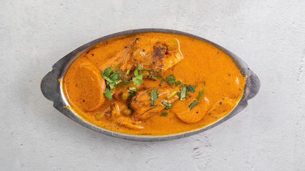 Madras Chicken Curry (GF) by Zareen's · By Zareen's. Charcoal grilled boneless chicken thigh, carrots, potatoes, and peas cooked in Madras curry spices and coconut milk. Contains coconut. We cannot make substitutions.