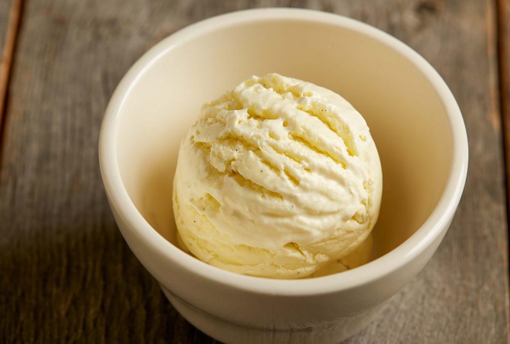 BJ's Handcrafted Vanilla Cream Float · BJ's Handcrafted Vanilla Cream Soda | rich vanilla bean ice cream