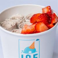 Fo'reos Yummy · Oreo rolled ice cream topped with fresh strawberries, and whip cream.