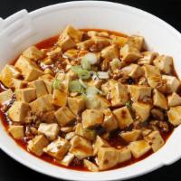 麻婆豆腐饭 / Mapo Tofu Over Rice · Spicy.
