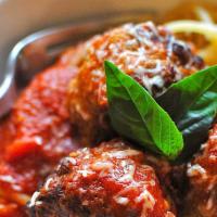 Catering Spaghetti E Polpette · Tomato sauce, stewed meatballs – a true classic.