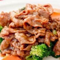 Broccoli Beef · 西蘭花炒牛肉